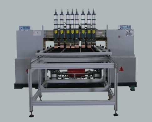 Trintfar automatic production line, used for welding the inner shells of ovens, microwave ovens and food dryers, as well as the welding machines.