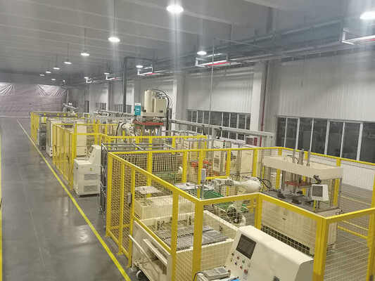 Factory direct sales of microwave ovens and oven bodies production line. Stainless steel inner liner automatic fully automated welding production line. High-speed welding.